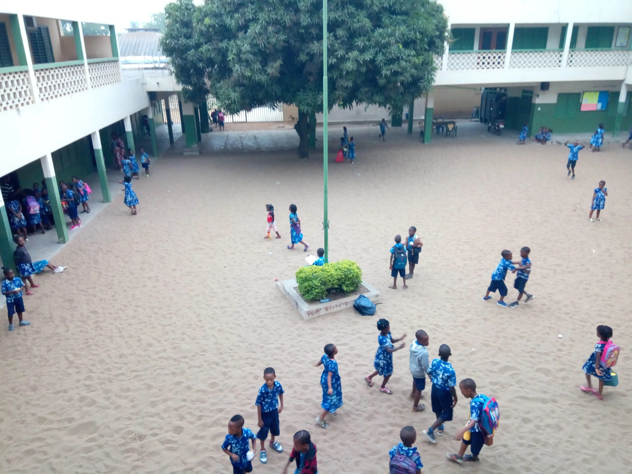 Photo 2 de Ecole Primaire Catholique Les Neems