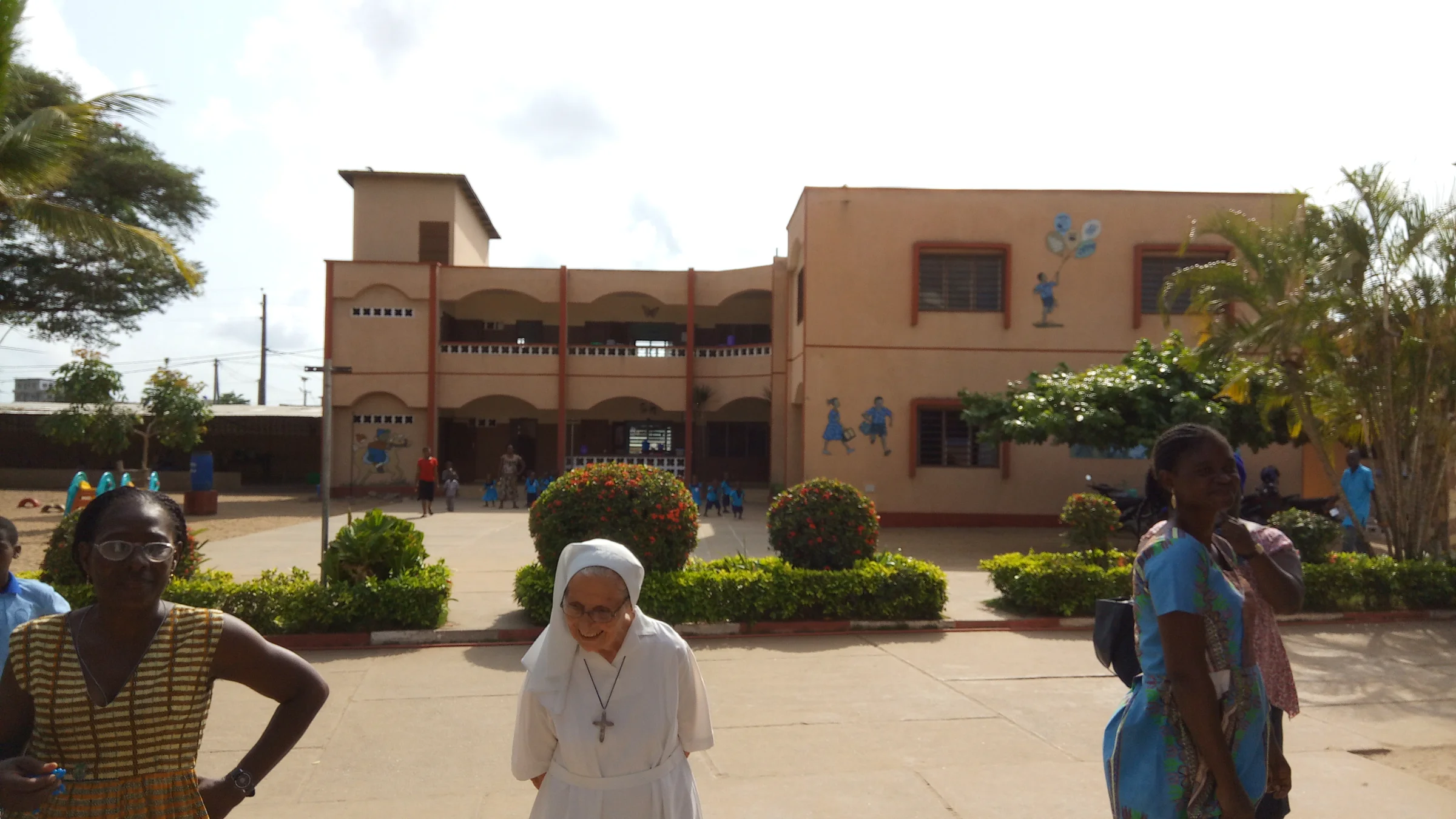Photo 2 de Écoles Maternelle et Primaire Catholiques Padre PIO
