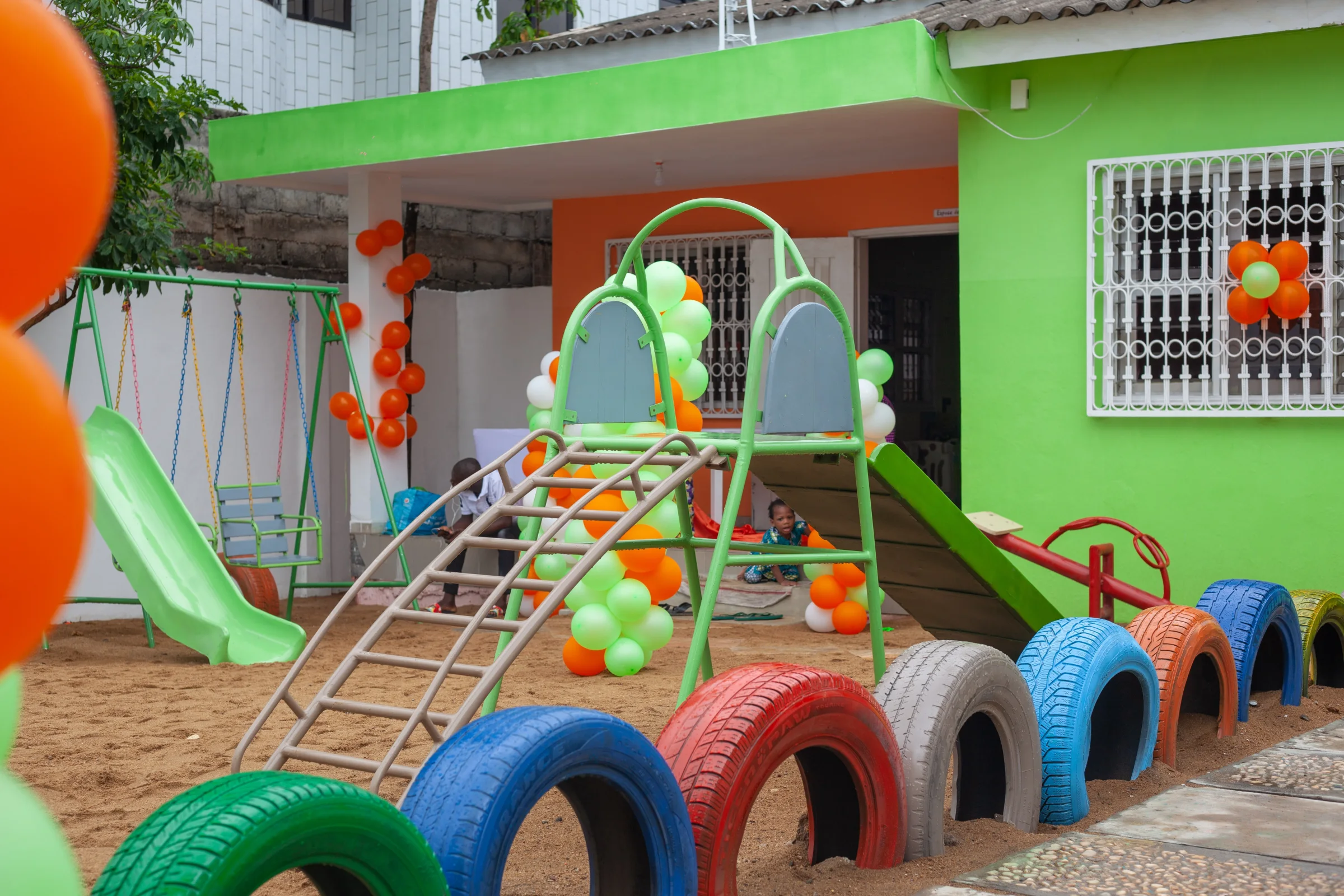 Logo de LES TITOUNIS - CRECHE, GARDERIE EDUCATIVE ET MATERNELLES - IREDE