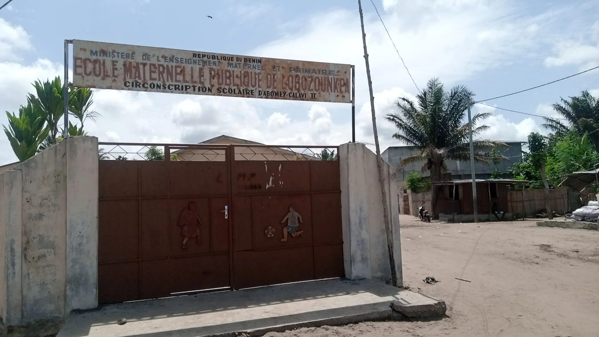 Logo de Ecole Maternelle Lobozounkpa