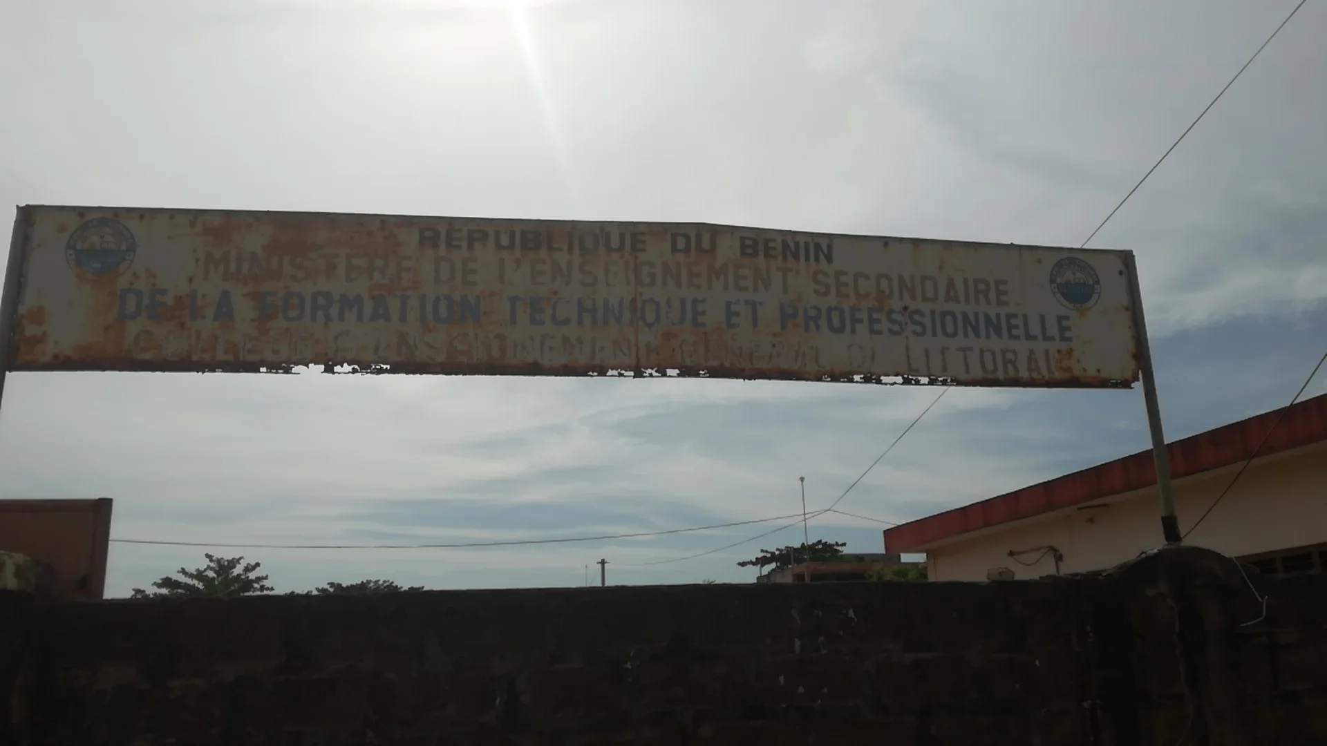 Photo 3 de Collège d'Enseignement Général, Le Littoral