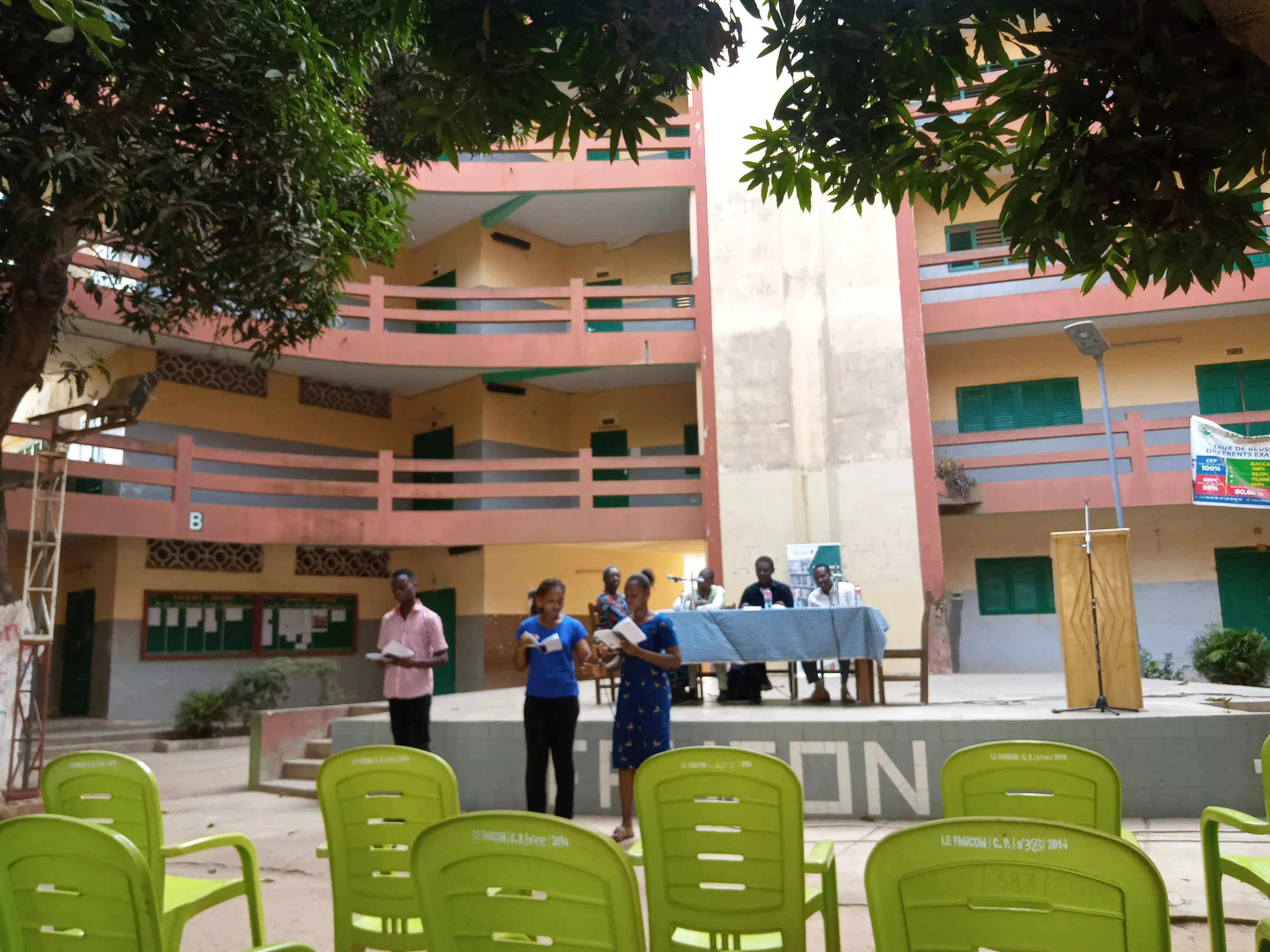 Photo 2 de Complexe Scolaire Jean Michel Le Faucon