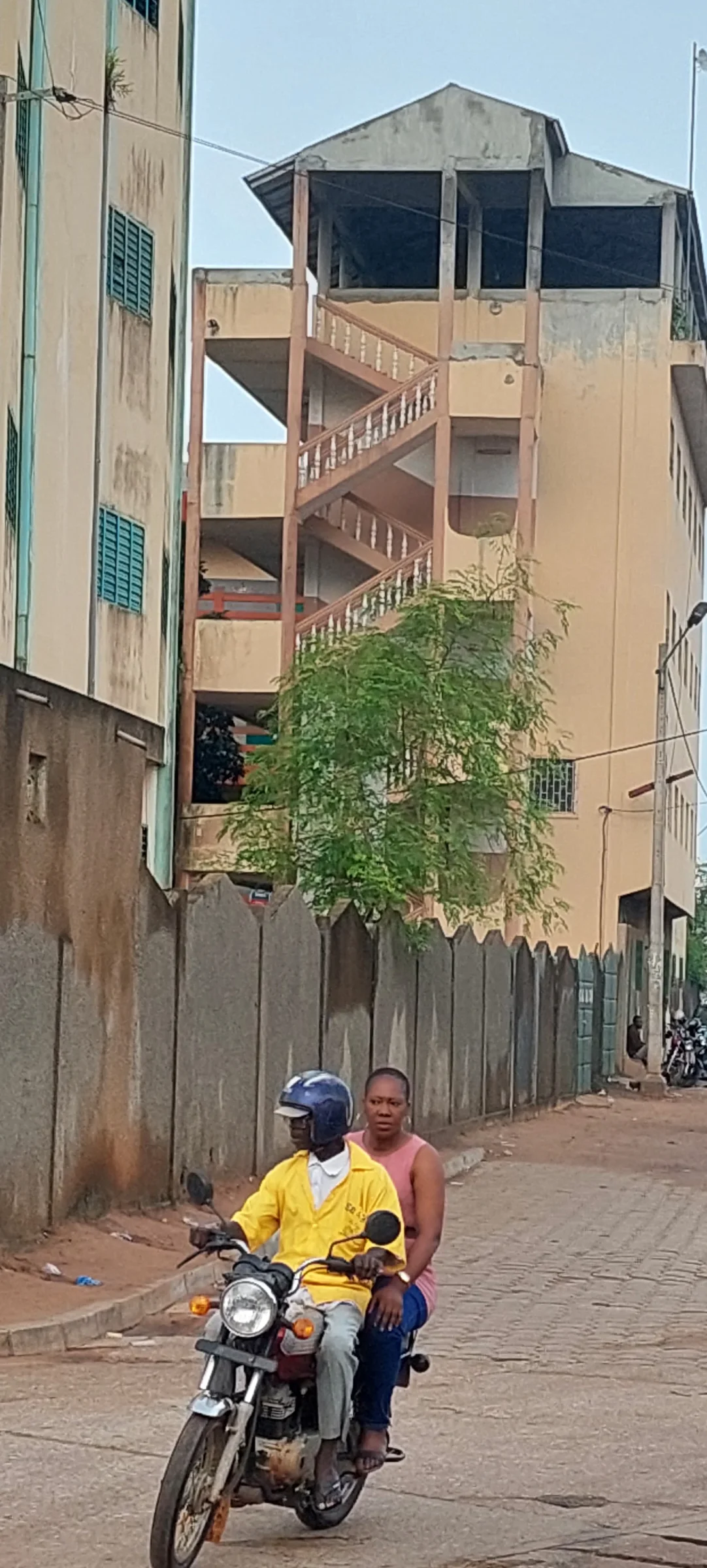 Photo 3 de Complexe Scolaire Jean Michel Le Faucon