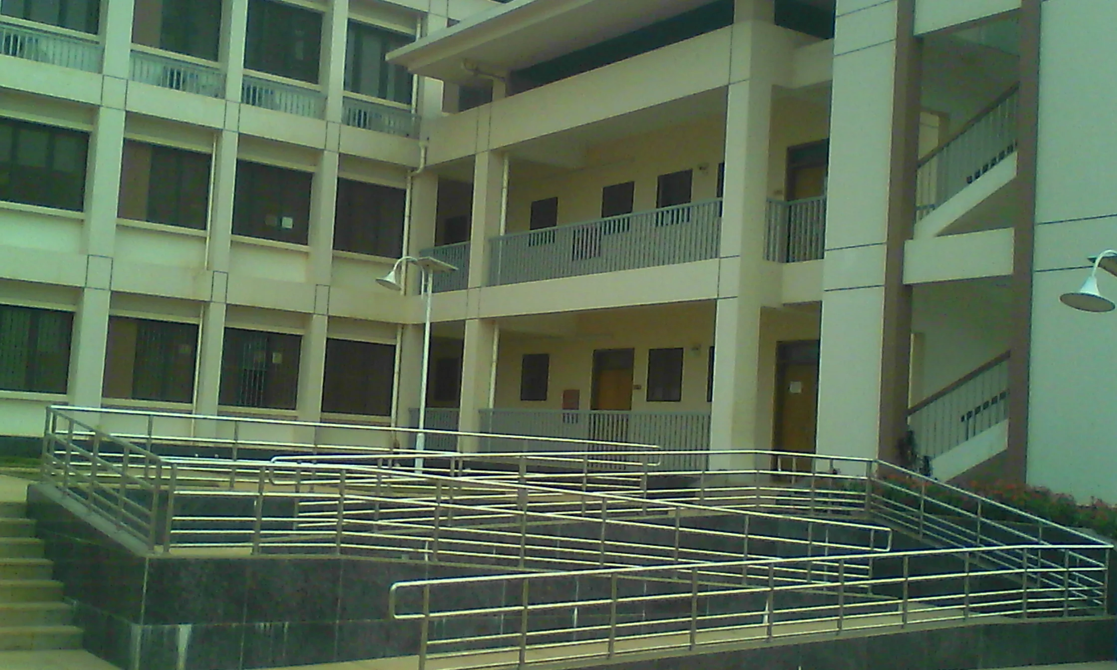 Photo 3 de Lycée Technique d'Akassato